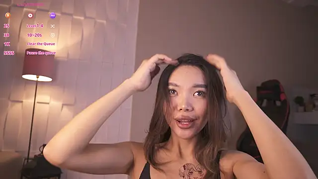 Snapshot of Rem_Esme chatting on 12/20/25, 03:35 Rem Esme online show from 12/20/25, 03:35