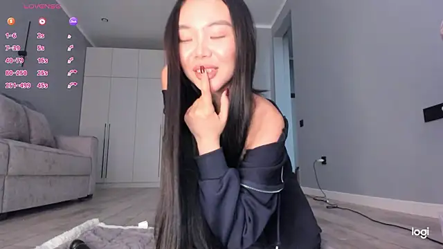 Snapshot of Rem_Esme chatting on 02/23/26, 04:32 Rem Esme online show from 02/23/26, 04:32