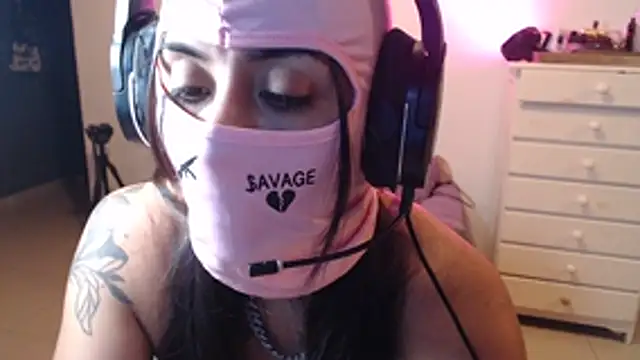 Katalina sexyyy online show from 04/17/26, 10:46