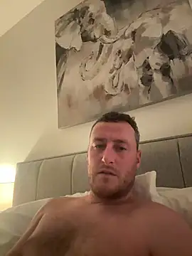 Londonlad818 online show from 02/18/26, 07:21