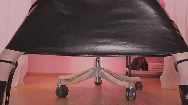 Jolie Orchid online show from 02/12/26, 12:33