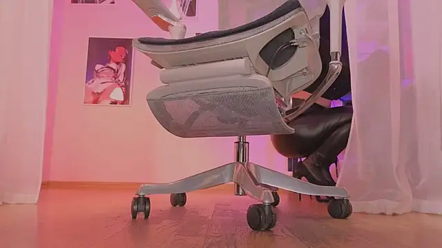 Jolie Orchid online show from 04/21/26, 05:14