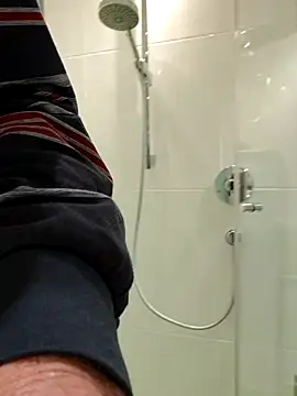 Snapshot of Oldmenhot66 chatting on 02/22/26, 05:08 Oldmenhot66 online show from 02/22/26, 05:08