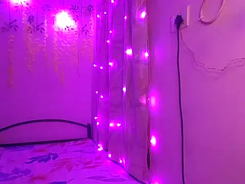 Snapshot of Tiedtogether69 chatting on 11/01/25, 02:08 Tiedtogether69 online show from 11/01/25, 02:08