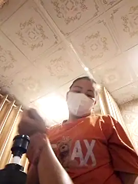 Snapshot of Teena_tiny chatting on 12/20/25, 05:31 Teena tiny online show from 12/20/25, 05:31