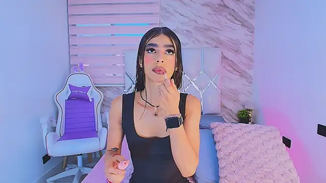 Snapshot of collet_1 chatting on 07/11/26, 12:08 collet 1 online show from 07/11/26, 12:08