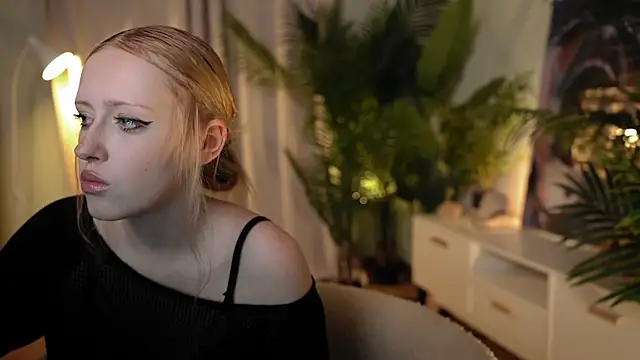 rosy petal online show from 09/08/25, 08:19