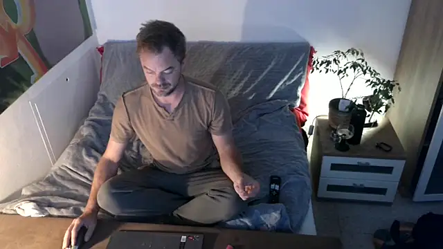 EdelHolz91 online show from 09/13/25, 06:24