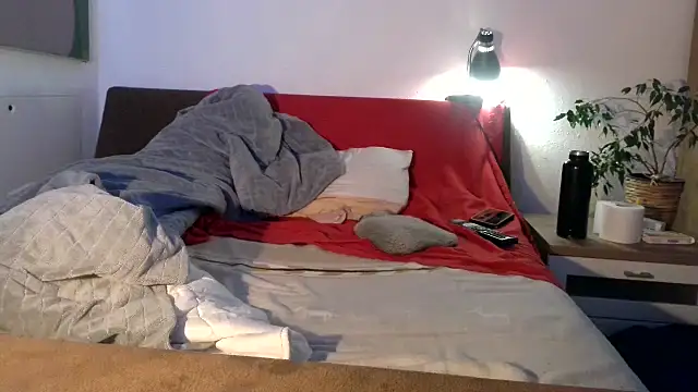 EdelHolz91 online show from 10/03/25, 05:37