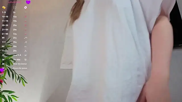 AudieKaemmerer online show from 12/03/25, 04:38