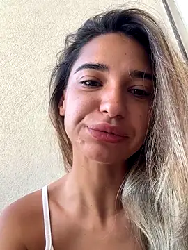 ItalianGirl online show from 09/20/25, 08:37