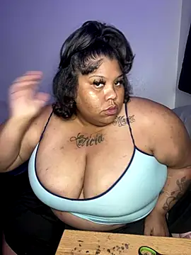 Snapshot of BlaxicanaMami chatting on 10/11/25, 06:01 BlaxicanaMami online show from 10/11/25, 06:01