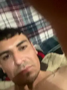 Snapshot of Efrain6996 chatting on 01/13/26, 06:13 Efrain6996 online show from 01/13/26, 06:13