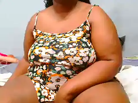 ROYALASS25 online show from 03/22/25, 01:11