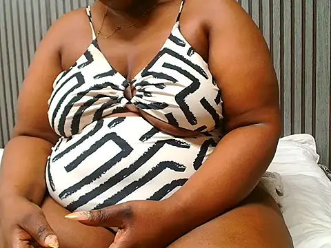 ROYALASS25 online show from 11/07/25, 03:06