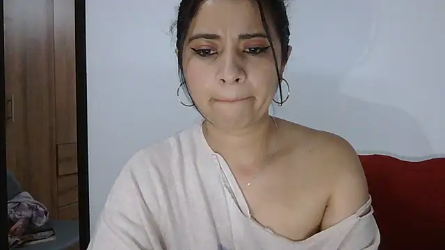 ValerieLove  online show from 11/13/25, 10:03