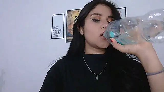 ValerieLove  online show from 02/05/26, 07:40