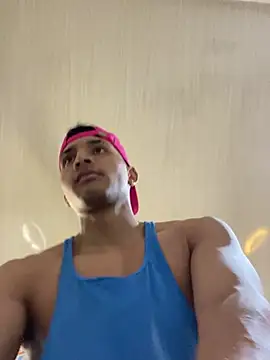 Snapshot of Smith_Fitness chatting on 04/23/26, 03:14 Smith Fitness online show from 04/23/26, 03:14