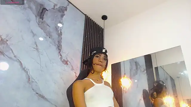 Penelopee Rouse online show from 03/26/26, 07:19