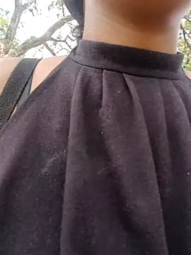 Snapshot of MoniqueMulberry chatting on 10/02/25, 06:15 MoniqueMulberry online show from 10/02/25, 06:15