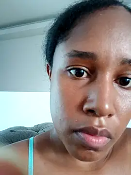 Snapshot of MoniqueMulberry chatting on 10/16/25, 07:37 MoniqueMulberry online show from 10/16/25, 07:37