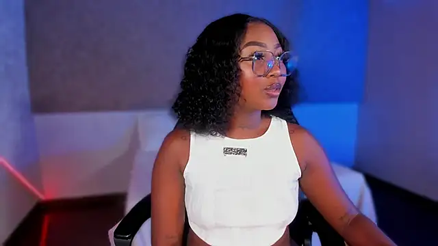 Kishalove  online show from 11/11/25, 10:37