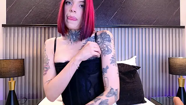 Snapshot of Meganreed_ chatting on 05/19/26, 10:27 Meganreed online show from 05/19/26, 10:27