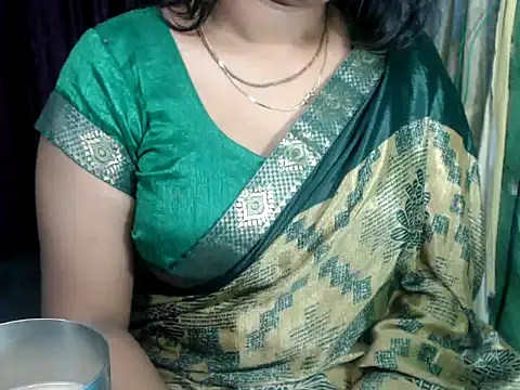 Snapshot of DearKimmi chatting on 12/26/24, 05:30 DearKimmi online show from 12/26/24, 05:30