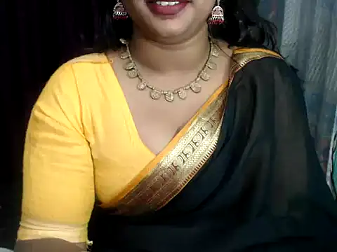 Snapshot of DearKimmi chatting on 01/05/25, 08:42 DearKimmi online show from 01/05/25, 08:42