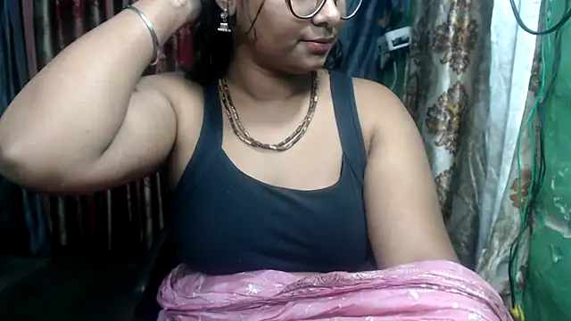 Snapshot of DearKimmi chatting on 02/19/25, 08:10 DearKimmi online show from 02/19/25, 08:10