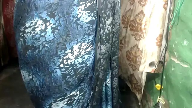 Snapshot of DearKimmi chatting on 02/25/25, 07:03 DearKimmi online show from 02/25/25, 07:03