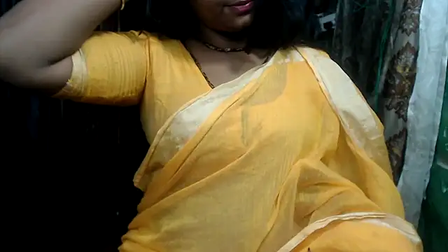 Snapshot of DearKimmi chatting on 03/04/25, 08:16 DearKimmi online show from 03/04/25, 08:16