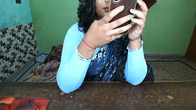 Snapshot of DearKimmi chatting on 10/09/25, 01:25 DearKimmi online show from 10/09/25, 01:25