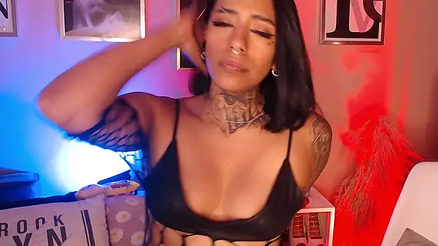 Snapshot of biancaleblanc chatting on 04/29/26, 05:30 biancaleblanc online show from 04/29/26, 05:30