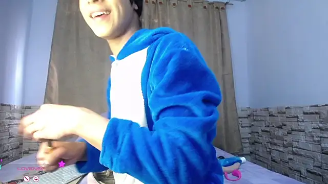 DaraKat18 online show from 09/26/25, 08:46