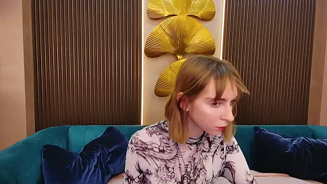 Beverly Gomes online show from 12/01/25, 03:28