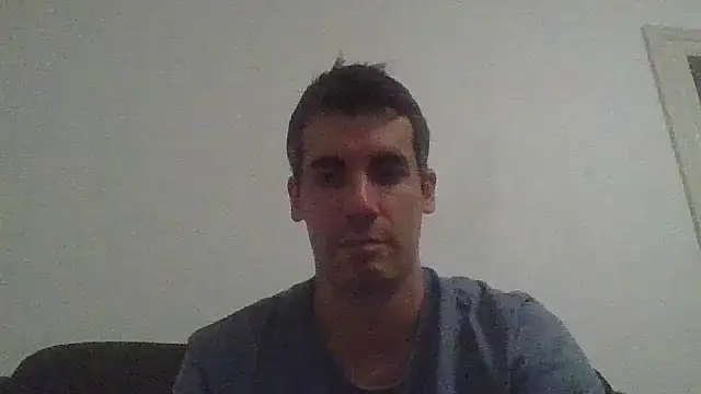 Snapshot of JulioIsHere4you chatting on 11/15/25, 11:29 JulioIsHere4you online show from 11/15/25, 11:29