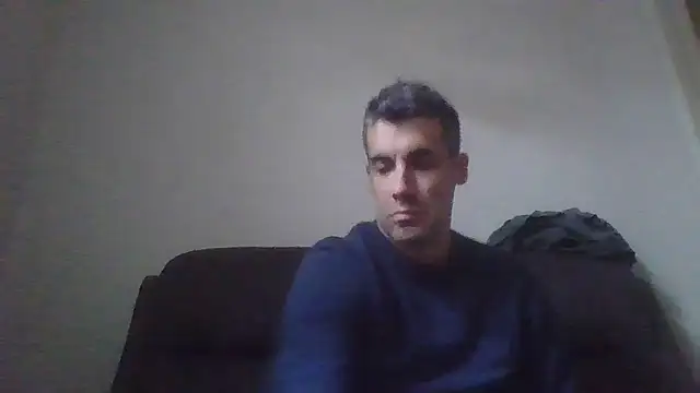 Snapshot of JulioIsHere4you chatting on 12/20/25, 12:45 JulioIsHere4you online show from 12/20/25, 12:45