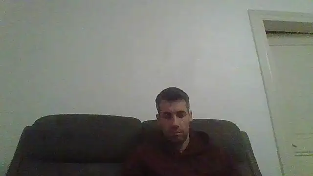 Snapshot of JulioIsHere4you chatting on 02/17/26, 11:00 JulioIsHere4you online show from 02/17/26, 11:00