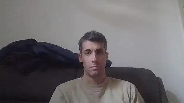 Snapshot of JulioIsHere4you chatting on 03/06/26, 10:23 JulioIsHere4you online show from 03/06/26, 10:23