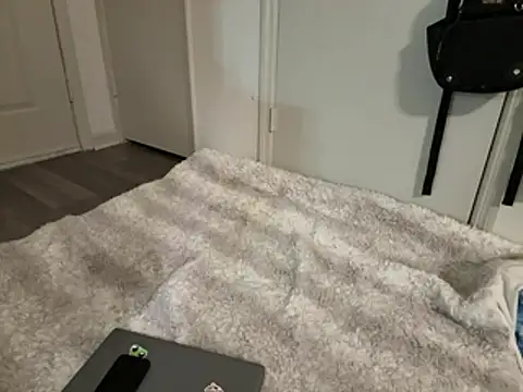 LaylaKutiex online show from 05/11/26, 04:18