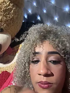 Snapshot of Dark_chanel chatting on 09/17/25, 07:43 Dark chanel online show from 09/17/25, 07:43