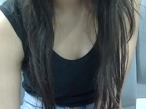 Snapshot of SEXYGUDIYA chatting on 10/31/25, 09:32 SEXYGUDIYA online show from 10/31/25, 09:32