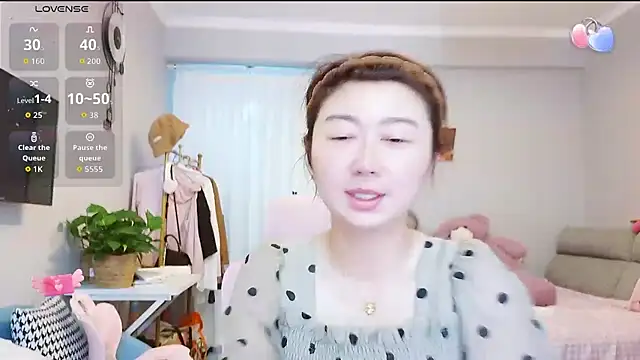 Snapshot of Diva_VVN chatting on 07/20/26, 12:03 Diva VVN online show from 07/20/26, 12:03