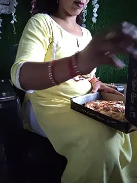 Snapshot of your_favourite_bhabhi chatting on 05/29/26, 07:50 your favourite bhabhi online show from 05/29/26, 07:50