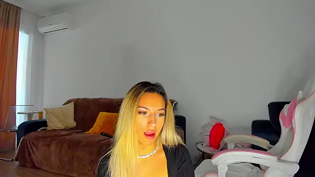 Anya Belle online show from 01/11/26, 07:02