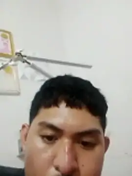 Snapshot of cuteipinoy chatting on 10/29/25, 08:27 cuteipinoy online show from 10/29/25, 08:27