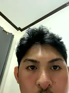 Snapshot of cuteipinoy chatting on 01/12/26, 03:39 cuteipinoy online show from 01/12/26, 03:39
