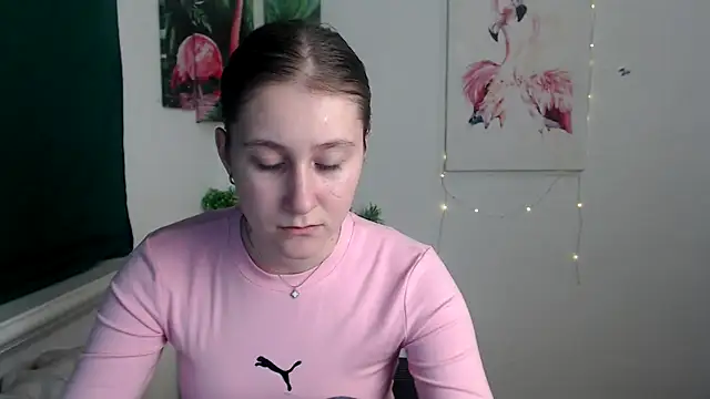 Milka kamila online show from 11/18/25, 12:31