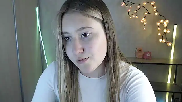 Snapshot of Milka_kamila chatting on 06/01/26, 12:29 Milka kamila online show from 06/01/26, 12:29